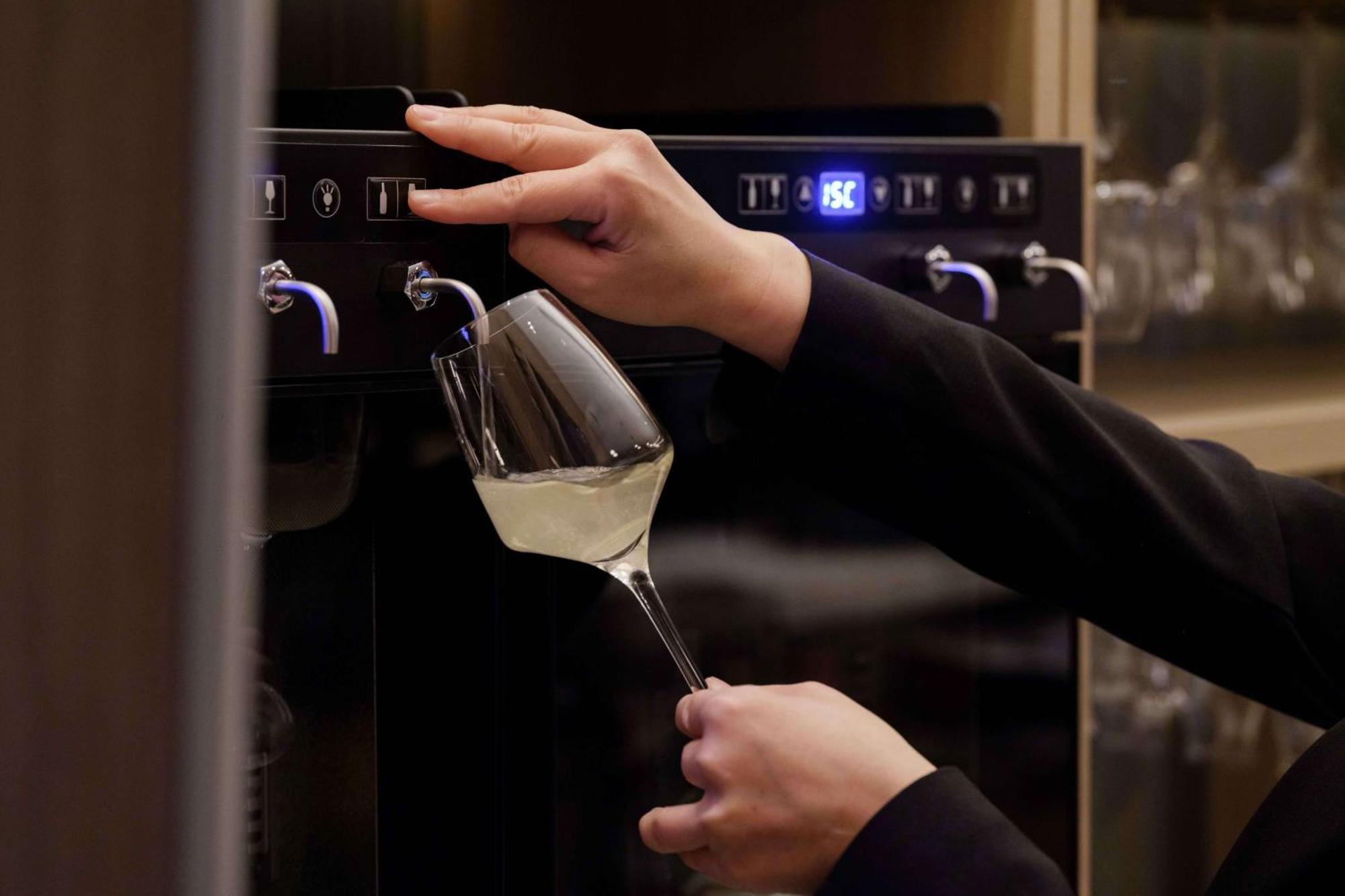 Doubletree By Hilton Toyama Hotel Екстериор снимка