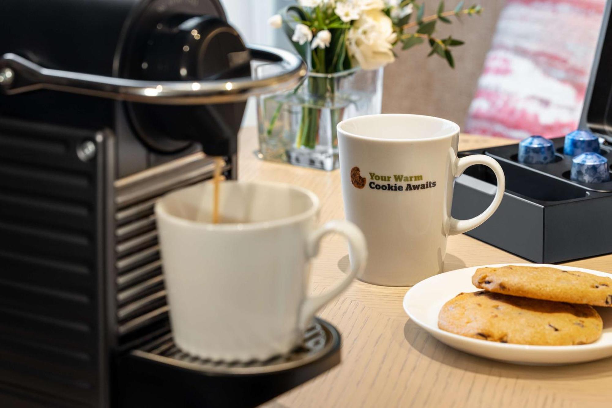 Doubletree By Hilton Toyama Hotel Екстериор снимка