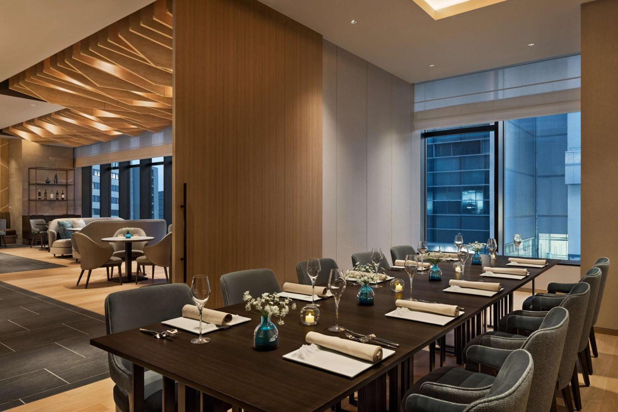 Doubletree By Hilton Toyama Hotel Екстериор снимка