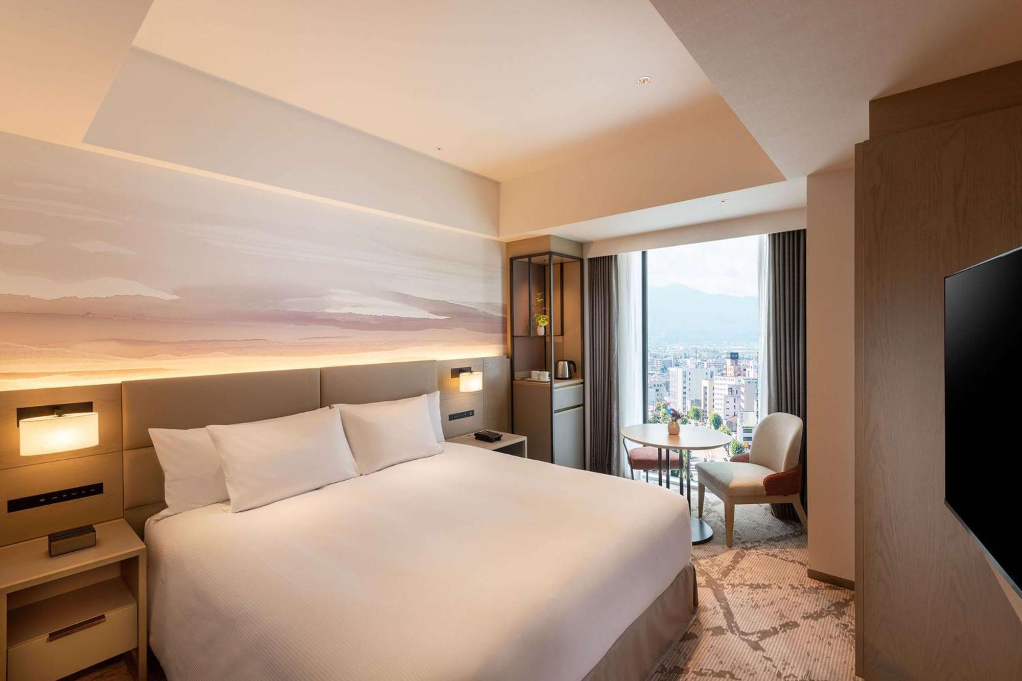 Doubletree By Hilton Toyama Hotel Екстериор снимка