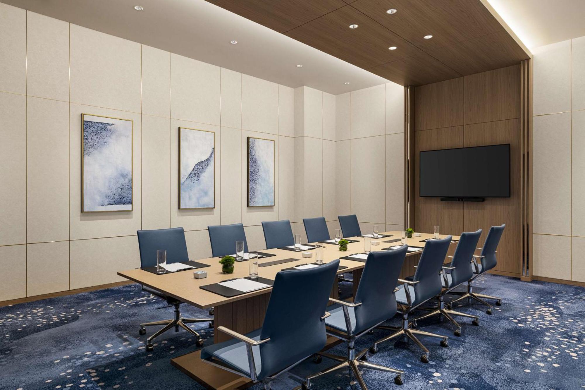 Doubletree By Hilton Toyama Hotel Екстериор снимка