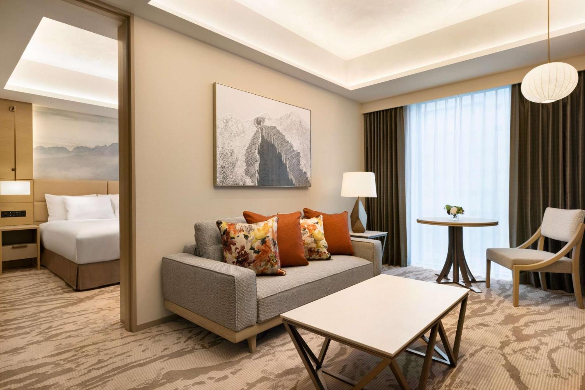 Doubletree By Hilton Toyama Hotel Екстериор снимка