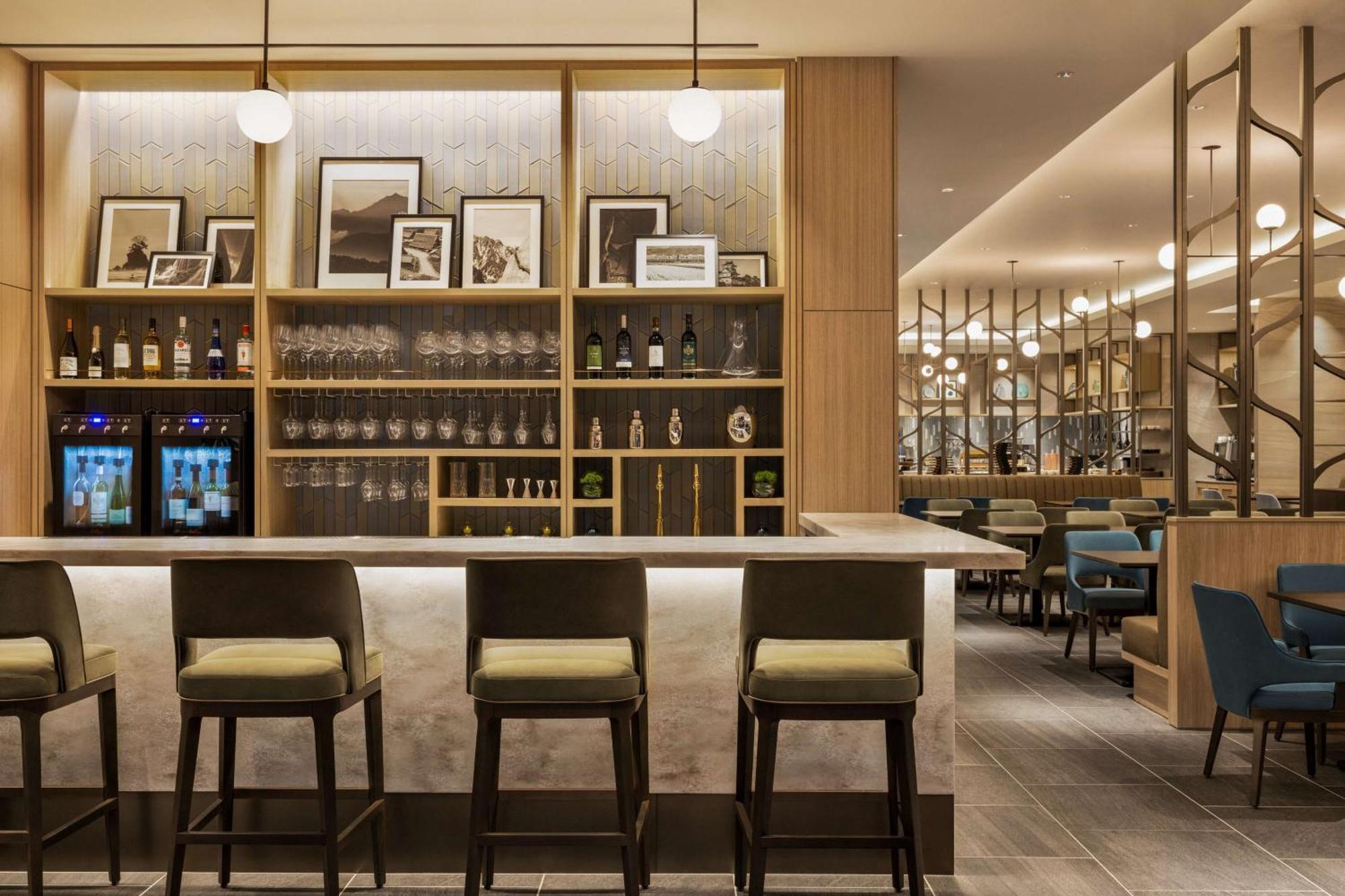 Doubletree By Hilton Toyama Hotel Екстериор снимка