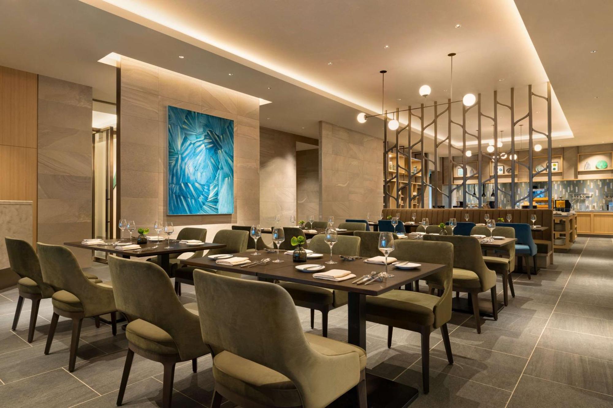 Doubletree By Hilton Toyama Hotel Екстериор снимка