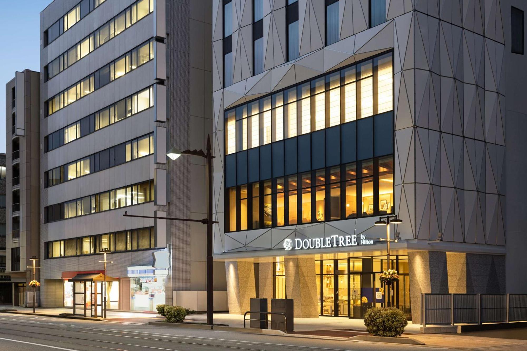 Doubletree By Hilton Toyama Hotel Екстериор снимка